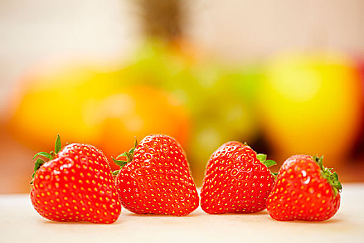 四个,红色,草莓,水果,厨房
