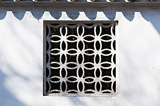 苏州虎丘的古代建筑的窗户特写