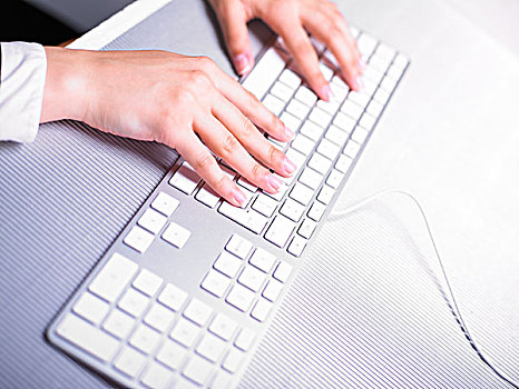 职业女性,打字,电脑键盘