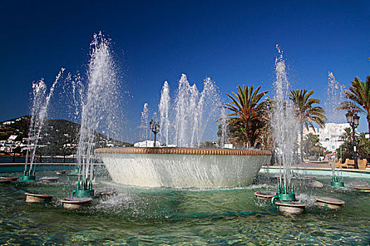 喷泉,海滩,散步场所,圣乌拉丽亚,伊比沙岛,巴利阿里群岛,西班牙,欧洲
