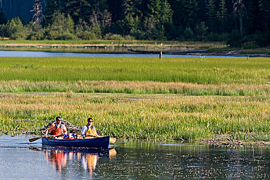 家庭,独木舟,湖,蒙大拿