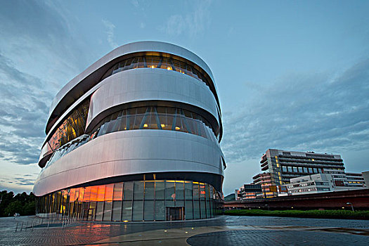 奔驰博物馆,晚上,现代建筑,总部,奔驰,工厂,斯图加特,巴登符腾堡,德国,欧洲