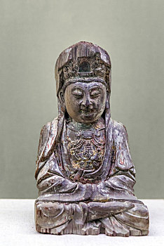 明代彩绘木雕菩萨塑像,山西运城盐湖区博物馆馆藏