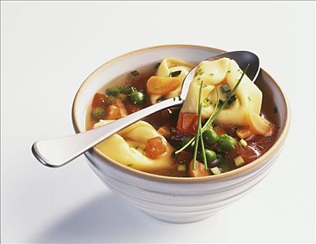 意大利式水饺,蔬菜汤