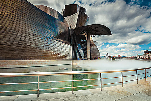 西班牙,毕尔巴鄂,古根海姆博物馆,侧面视角,建筑师
