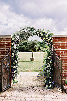 门,墙壁,白色蔷薇,拱形,花园,风景,日晷