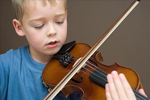 男孩,演奏,小提琴