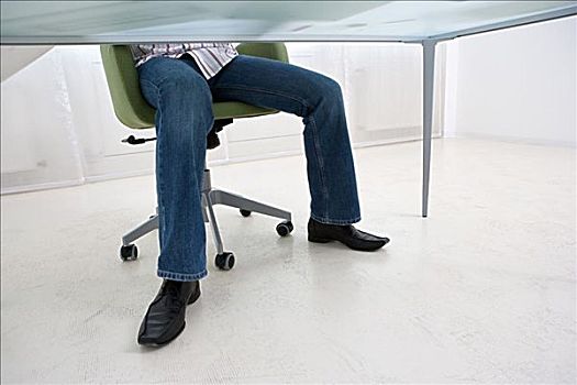 腿,男人,书桌