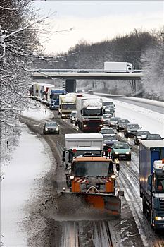 雪犁,塞车,重,降雪,高速公路,杜伊斯堡,靠近,北莱茵威斯特伐利亚,德国,欧洲