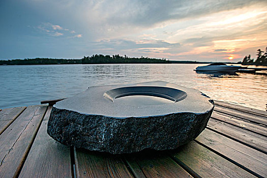 盆形装饰物,码头,湖,木头,安大略省,加拿大