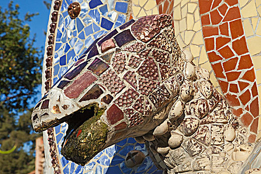 西班牙,巴塞罗那,奎尔公园,镶嵌图案,头部,喷泉
