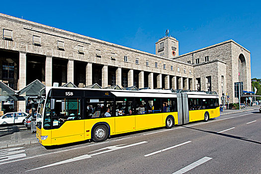 黄色,巴士,正面,中心,铁路,车站,斯图加特,巴登符腾堡,德国,欧洲