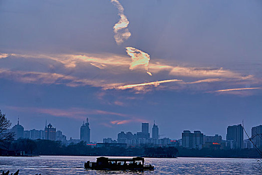 济南大明湖夜景