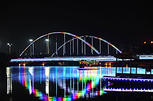 彩虹桥夜景