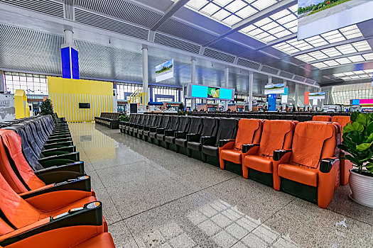 云南省昆明市高铁南站候车大厅环境建筑