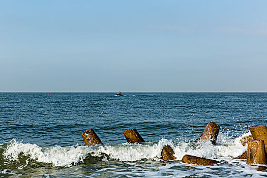 海滩大海