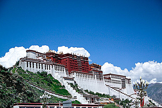 云端布达拉宫,拉萨,西藏