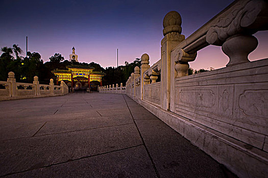 北海公园夜景