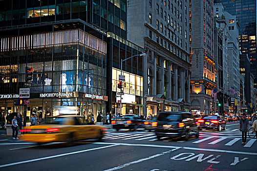 城市,交通,黄昏,汽车,黄色出租车,出租车,第5大道,曼哈顿,纽约,美国,北美