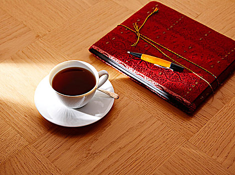 早晨,早餐,咖啡,旧式,红色,笔记本,铅笔