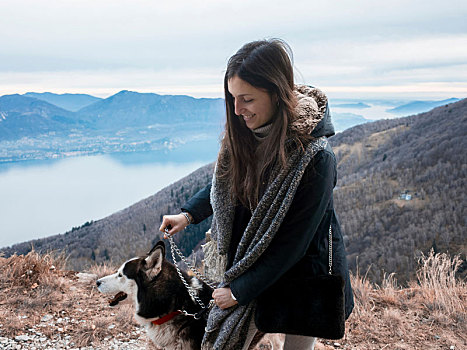 女人,遛狗,山顶,皮埃蒙特区,意大利