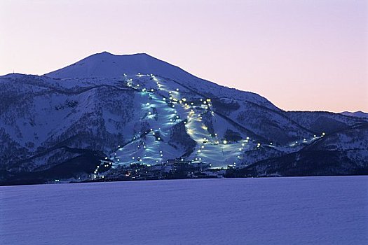 光亮,滑雪胜地,山