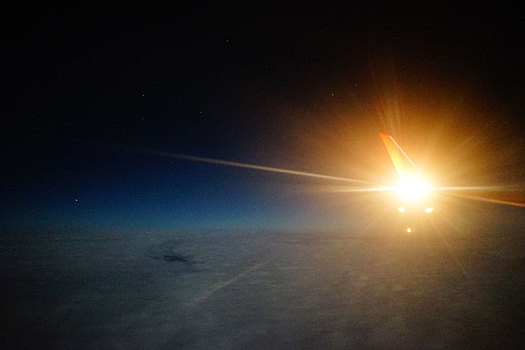 台风烟花滞留龙嘉机场北斗七星夜空