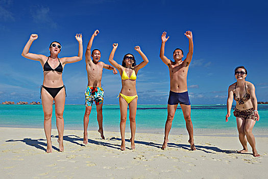 群体,高兴,年轻人,开心,喜悦,白沙,海滩,美女,夏天,白天