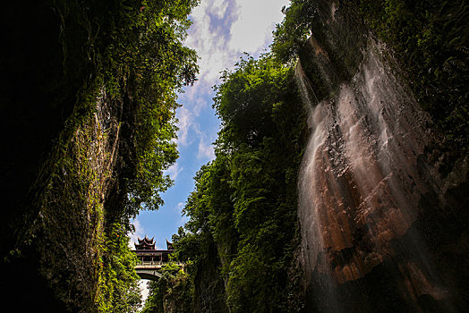 恩施,云龙河地缝,风景,景点,旅游,高山,瀑布,河流,神秘,树木,植被,石头,鄂西,奇石,峡谷,壮观