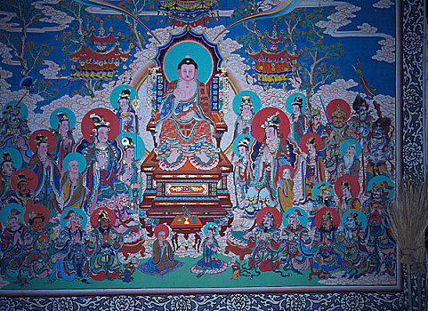 张掖大佛寺内的描金塑画