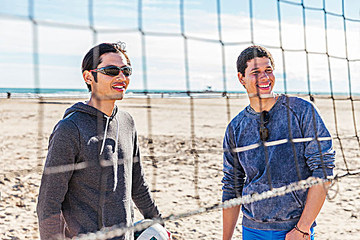微笑,男人,玩,沙滩排球,晴朗,海滩
