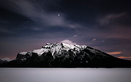 星空,上方,雪冠,山,冰冻,积雪,班芙国家公园,冬天,落基山脉,艾伯塔省,加拿大