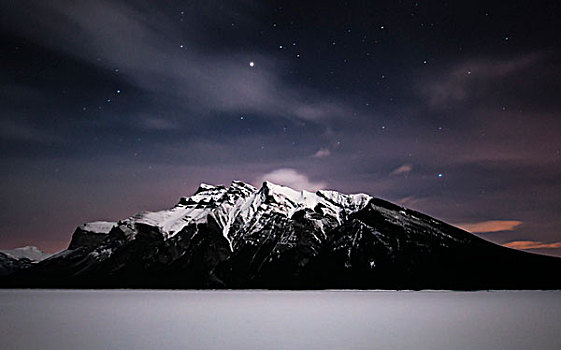 星空,上方,雪冠,山,冰凍,積雪,班芙國家公園,冬天,落基山脈,艾伯塔省,加拿大