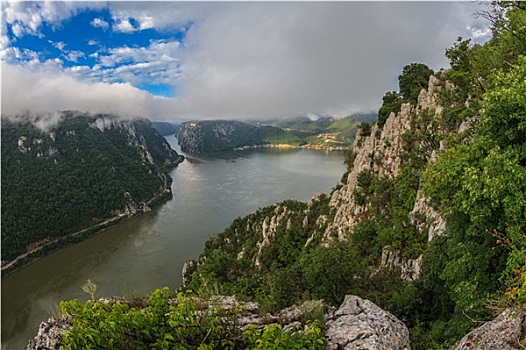 多瑙河,峡谷