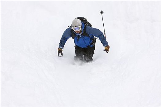 屈膝旋转式滑雪,大雪山国家公园,北海道,日本