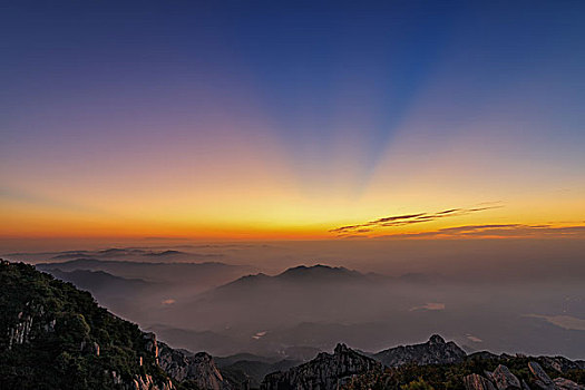 泰山晚霞