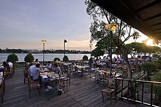 曼谷湄南河风光