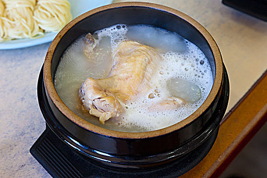 韩国济州岛美食参鸡汤