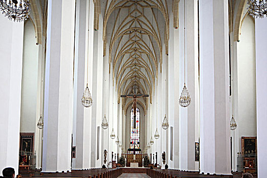 慕尼黑圣母教堂内景