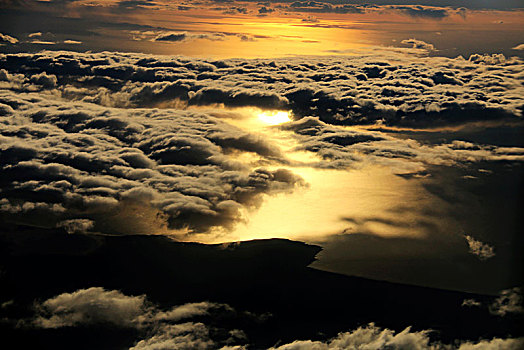 太平洋上空的云彩
