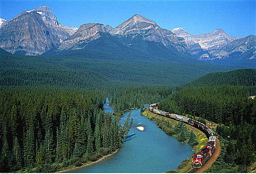 货运列车,班芙国家公园,艾伯塔省,加拿大