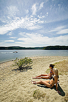 女青年,海滩,湖,坎贝尔河,温哥华岛,不列颠哥伦比亚省,加拿大