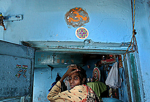 重量,公斤,病人,五个,孩子,丈夫,停止,照顾,室外,疾病,印度,2007年