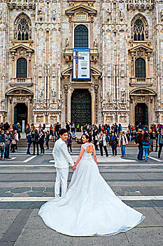 米兰,伦巴第,意大利,欧洲,情侣,新婚,正面,大教堂