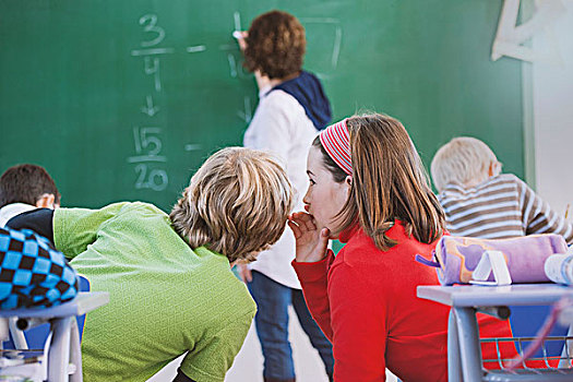 教师,文字,黑板,两个,学生,悄悄话,相互,后面