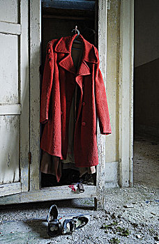 红色,外套,疯狂,房子,靠近,热那亚,意大利,鞋,地面