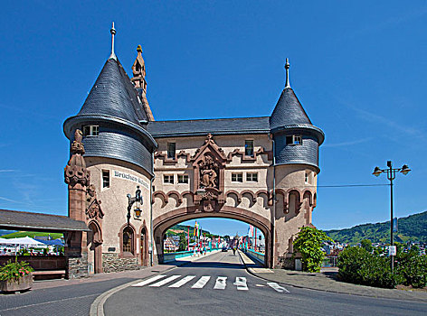 桥,大门,塔尔本-塔尔巴赫,莱茵兰普法尔茨州,德国,欧洲