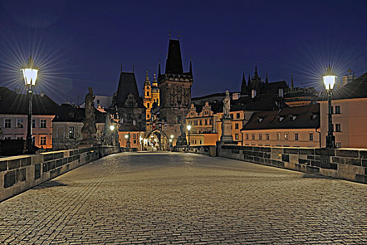 夜晚,桥,地区,布拉格,波希米亚,捷克共和国,欧洲
