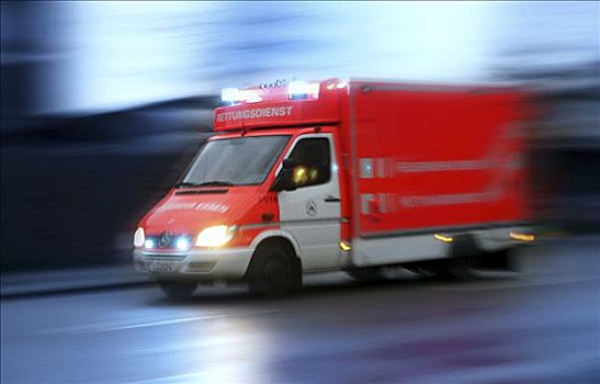 德国,埃森,消防队,救护车,途中,紧急,蓝色