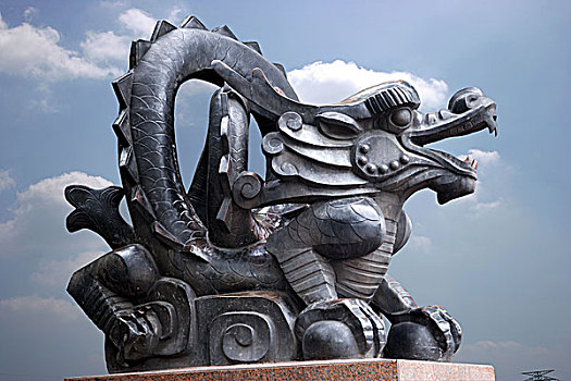 重庆市南岸区游乐园青铜雕,十二生肖